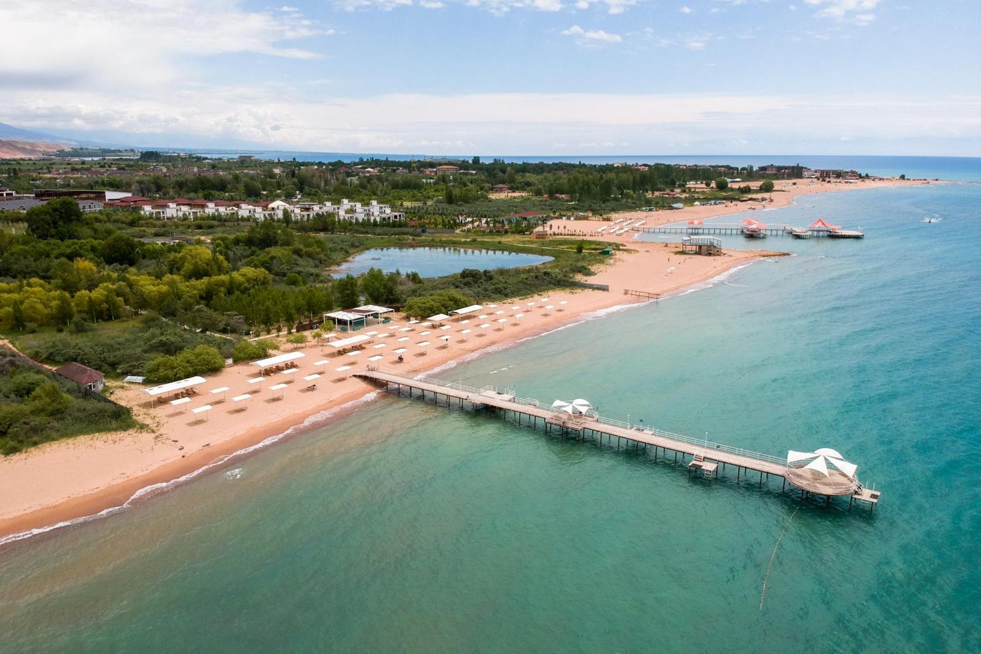Talisman Village Hotel Bosteri Bagian luar foto