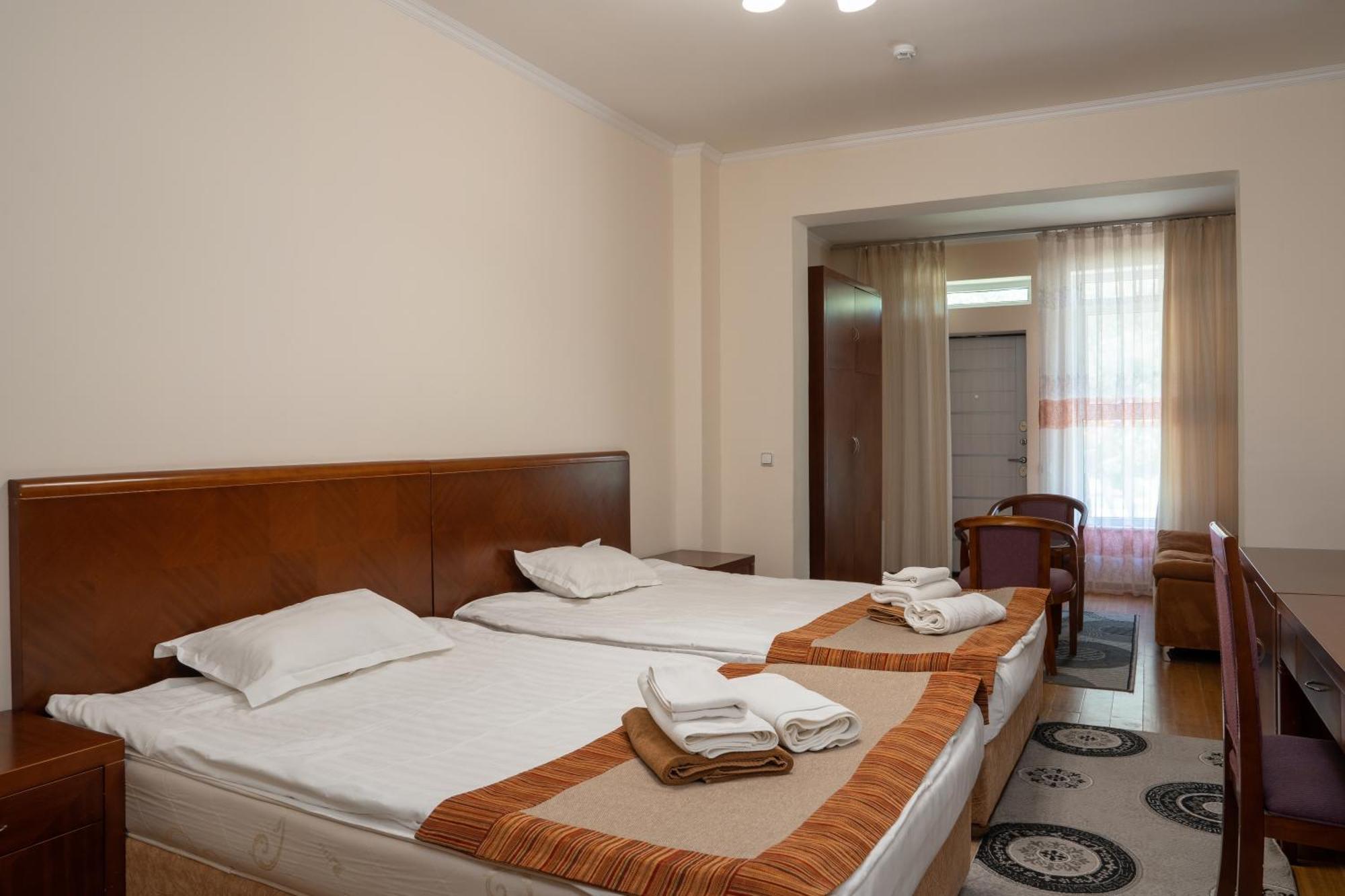 Talisman Village Hotel Bosteri Bagian luar foto