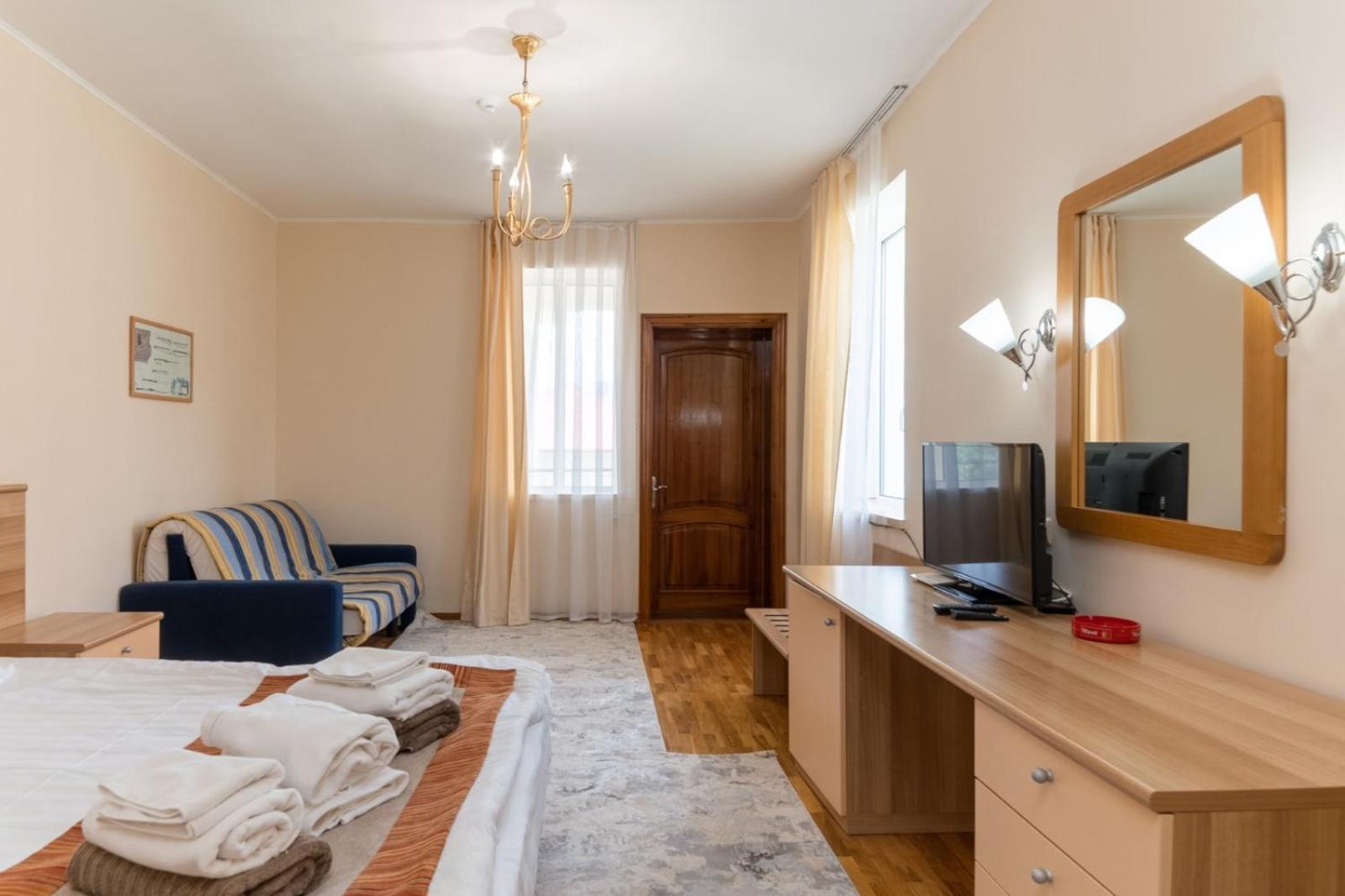 Talisman Village Hotel Bosteri Bagian luar foto