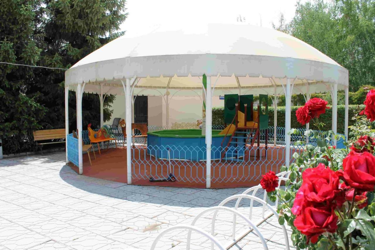 Talisman Village Hotel Bosteri Bagian luar foto