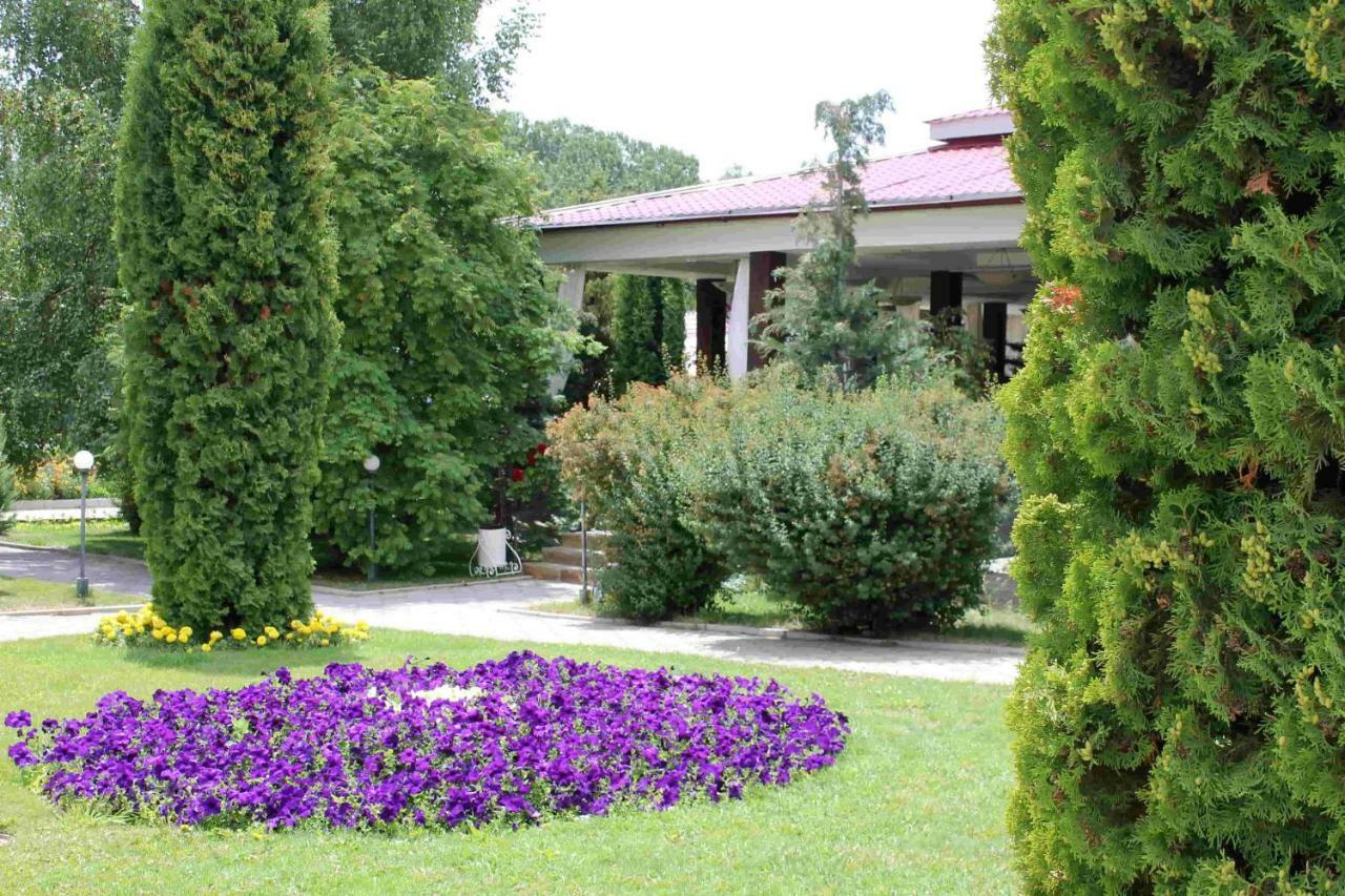 Talisman Village Hotel Bosteri Bagian luar foto